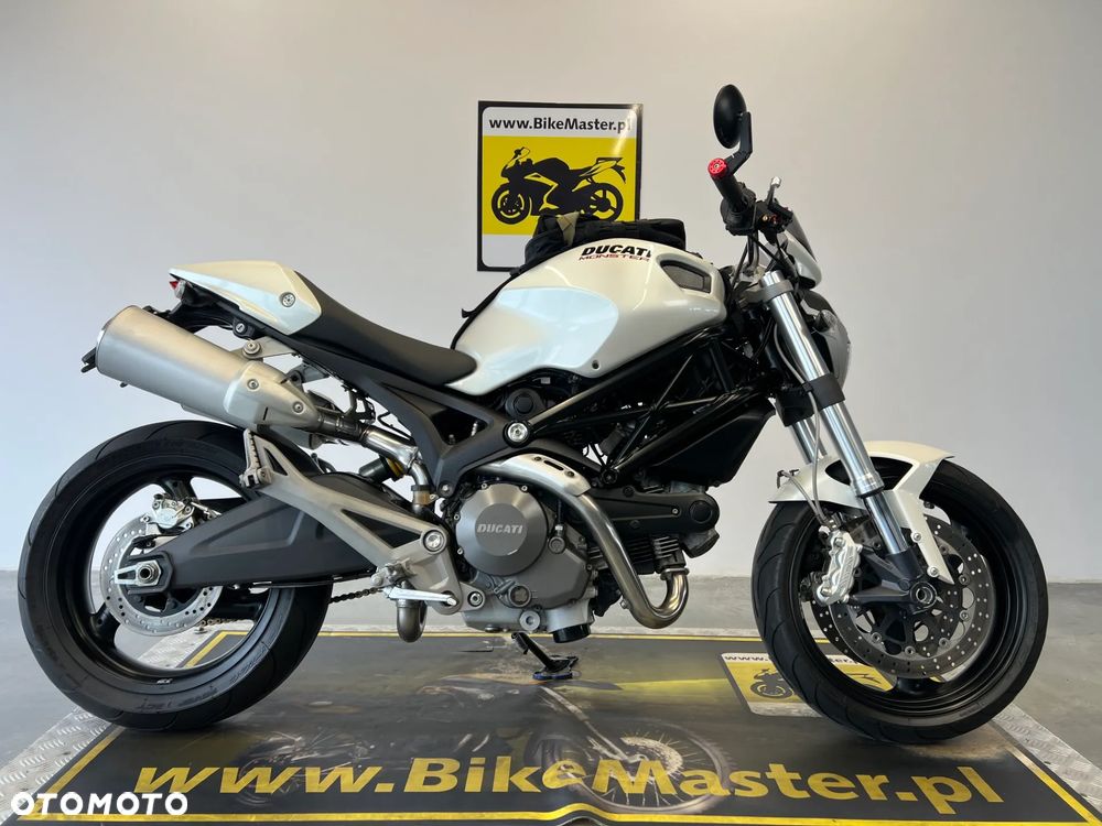 Ducati Monster - 1