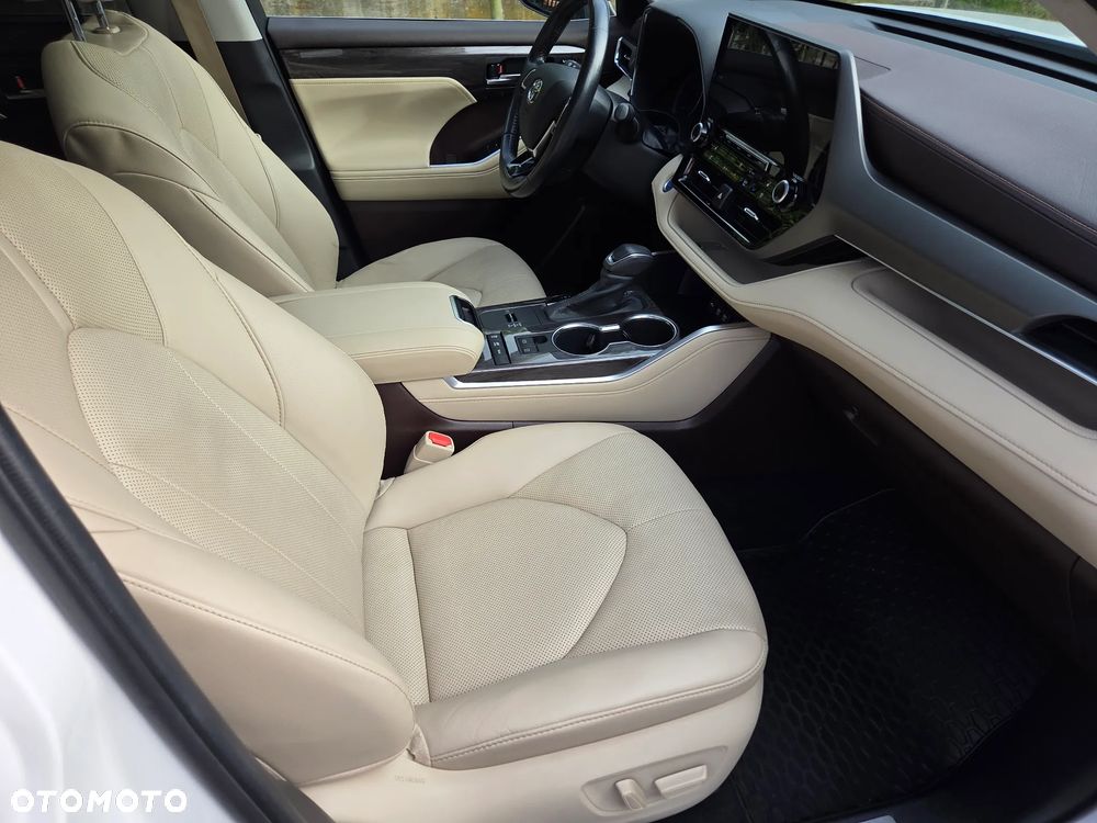 Toyota Highlander 2.5 Hybrid Executive - 26