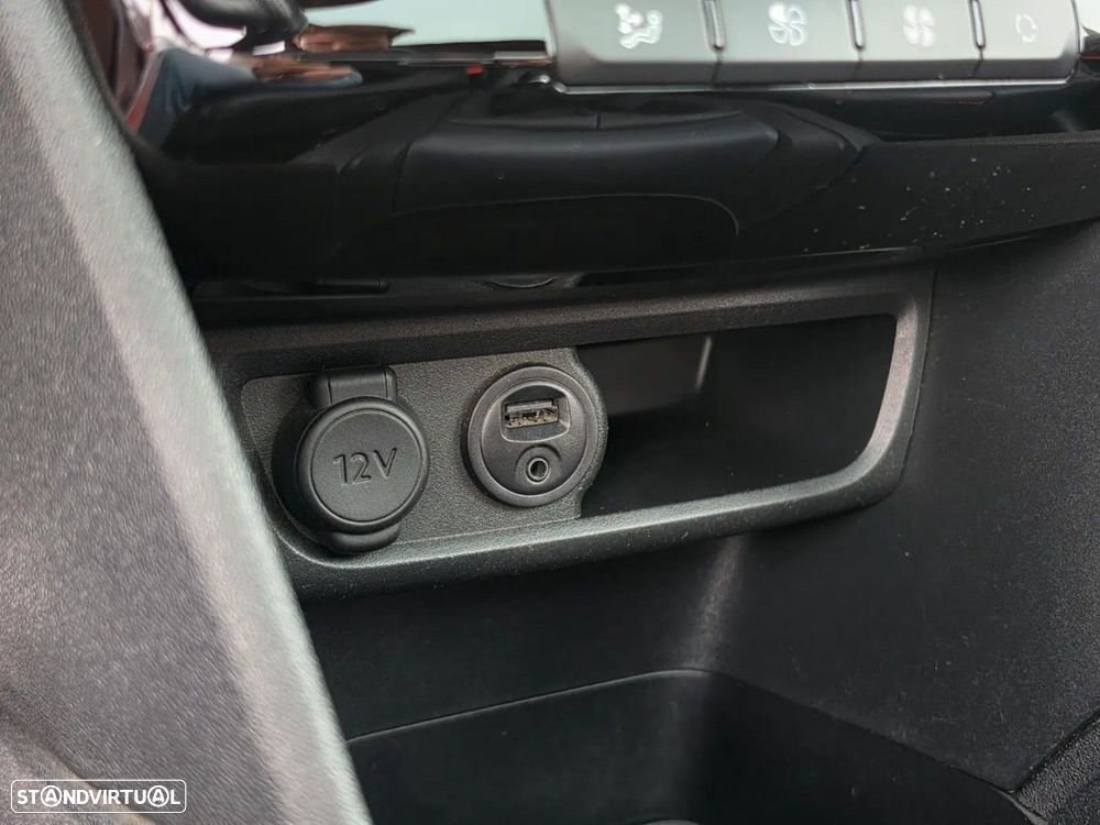 Peugeot 208 GTI 200 THP - 19