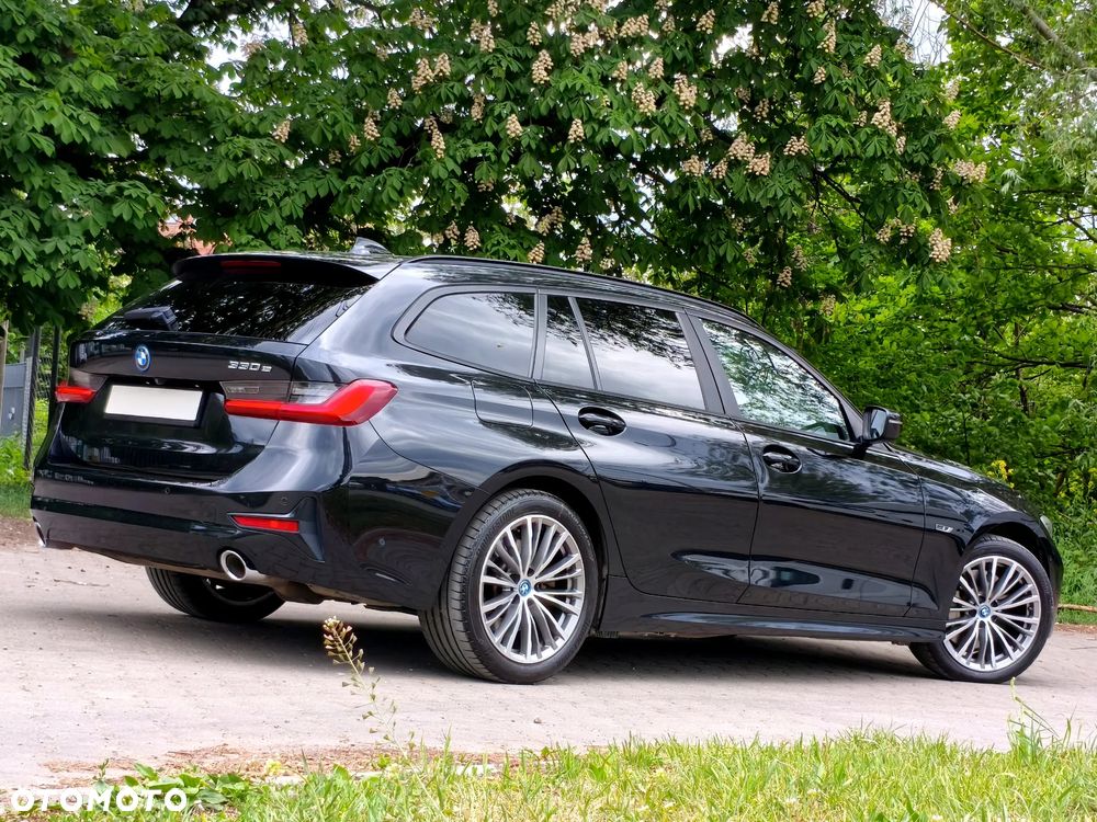 BMW Seria 3 330e - 4