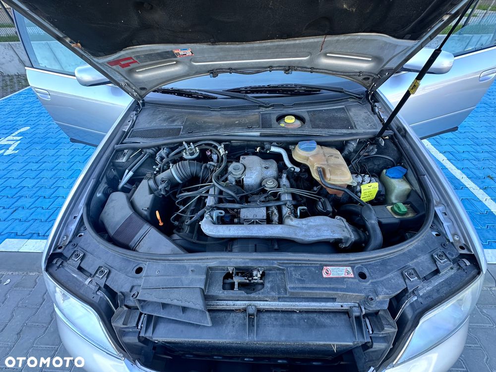 Audi A6 Avant ver-a6-avant-2-5-tdi - 28