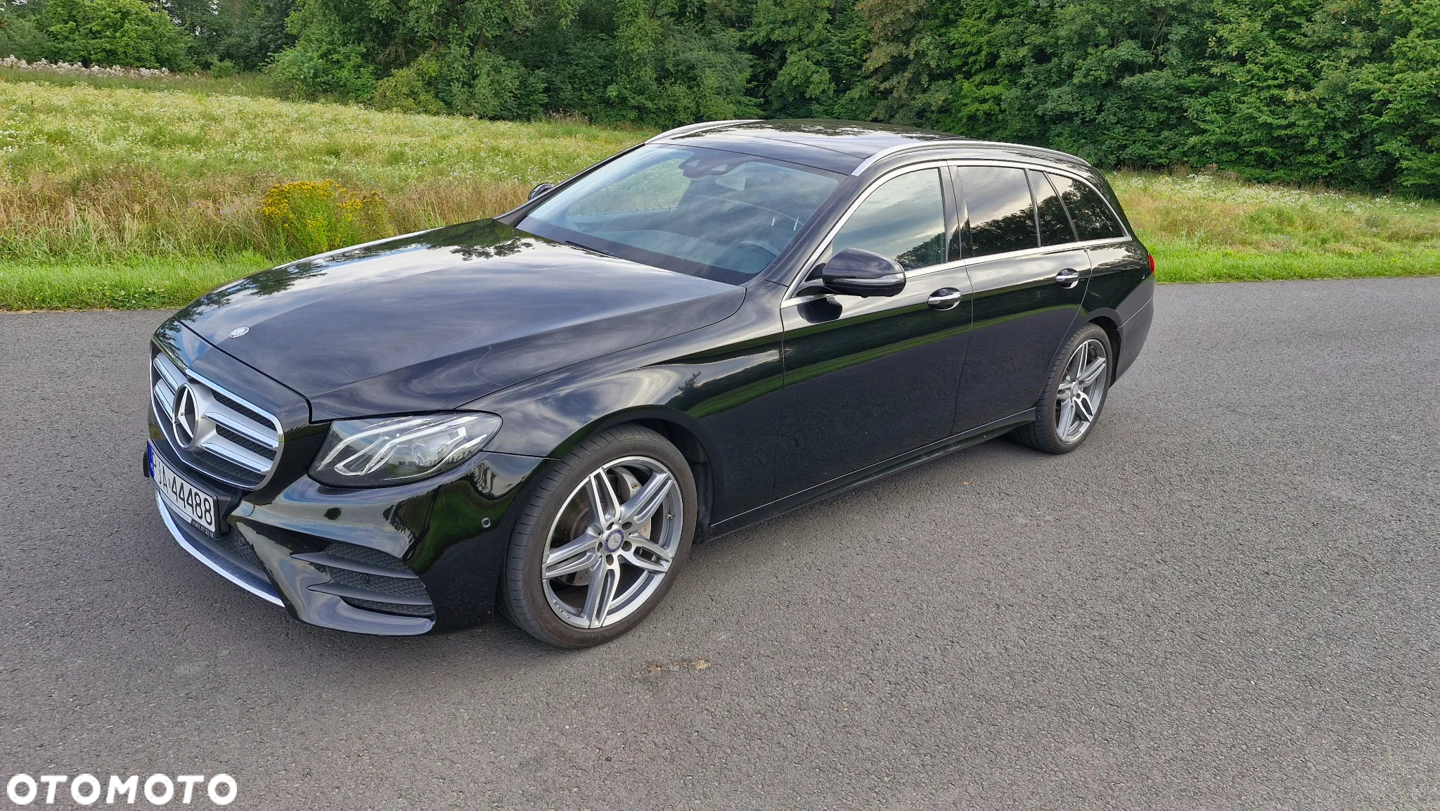 Mercedes-Benz Klasa E 220 d T 9G-TRONIC AMG Line - 4