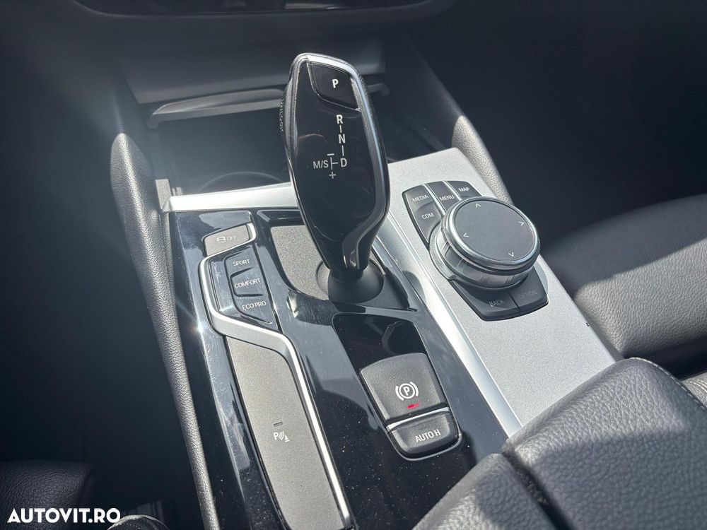 BMW Seria 5 518d AT MHEV - 17