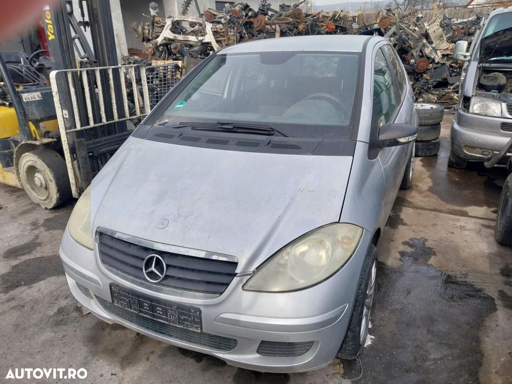 Dezmembram Mercedes A Class 2,0 cdi an 2005-2011 - 4