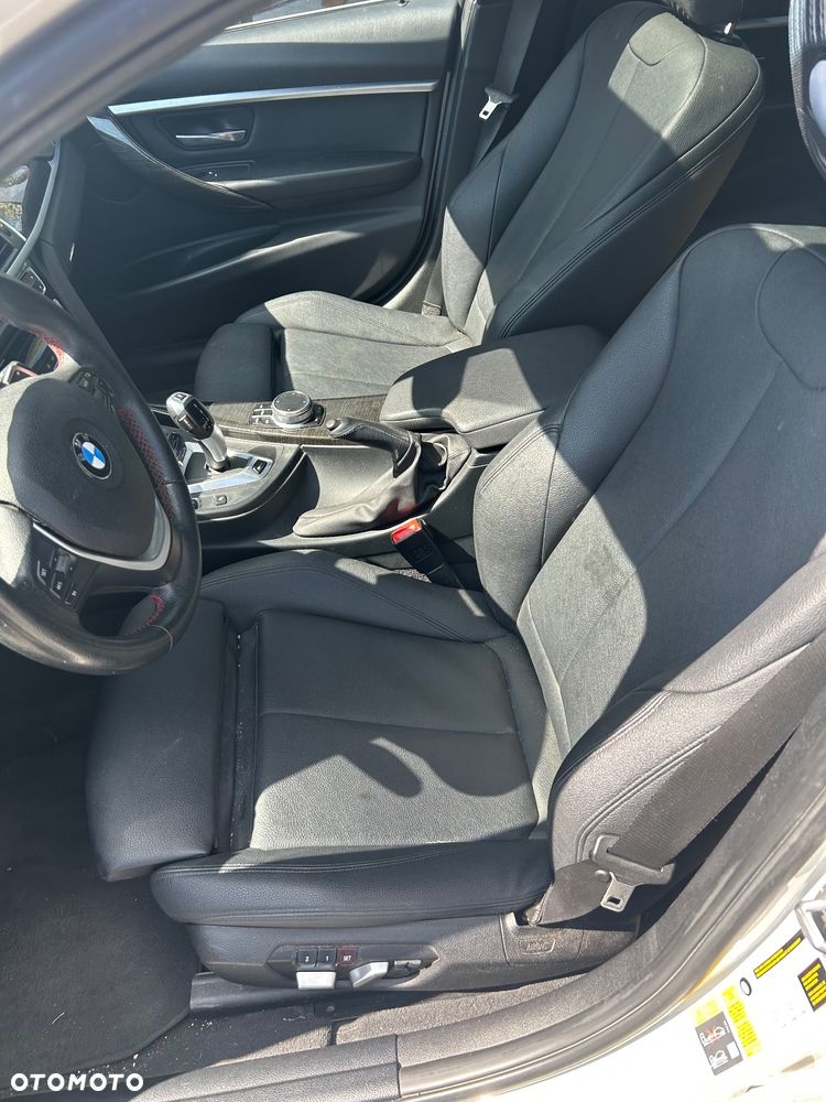 BMW Seria 3 330e iPerformance - 11