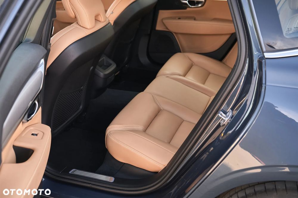 Volvo S90 D5 AWD Geartronic Inscription - 29