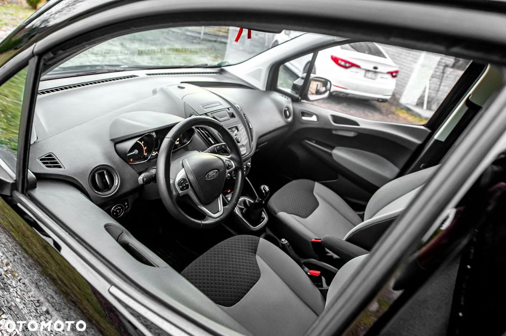 Ford Tourneo Courier 1.0 EcoBoost S&S Titanium - 16