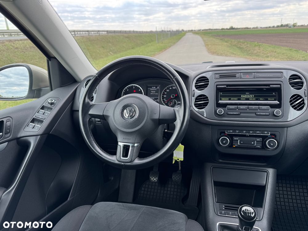 Volkswagen Tiguan 2.0 TDI DPF BlueMotion Technology Cup Sport & Style - 9