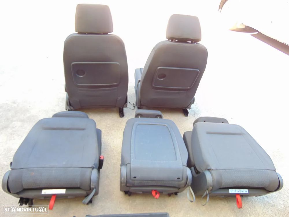 VW Touran 2005 bancos - 18