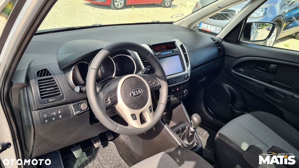 Kia Venga - 22