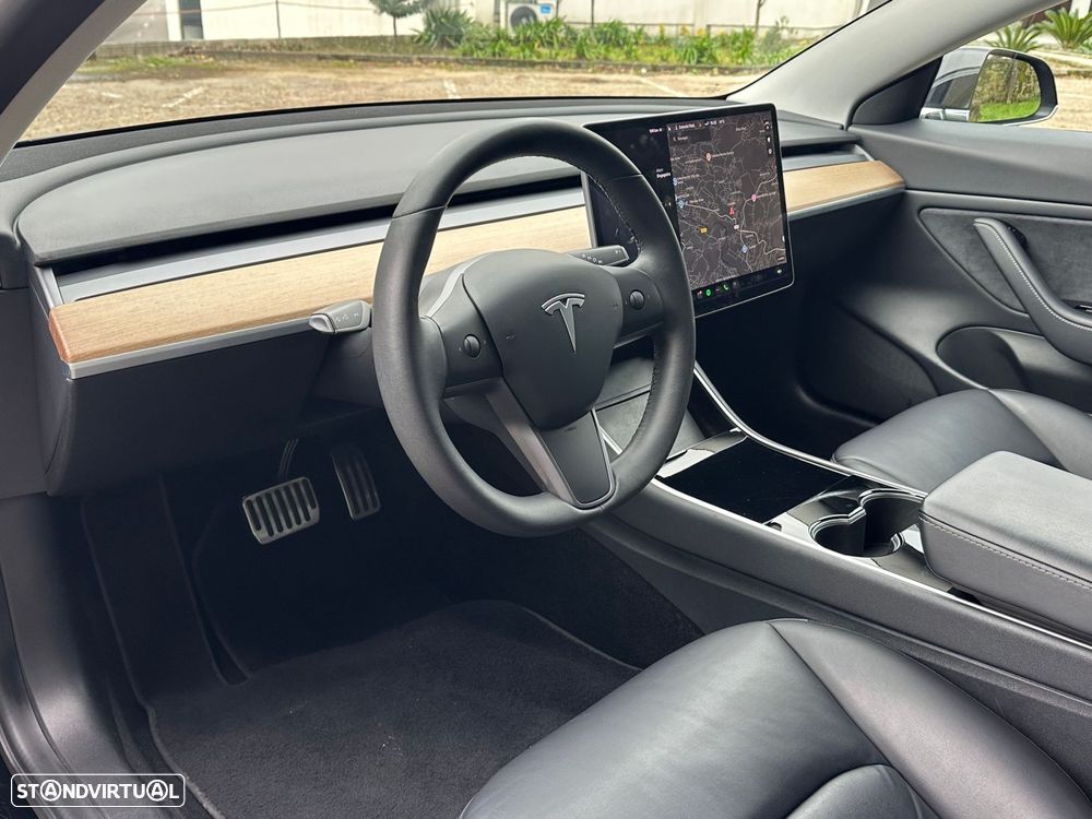 Tesla Model 3 Long-Range Dual Motor AWD - 4