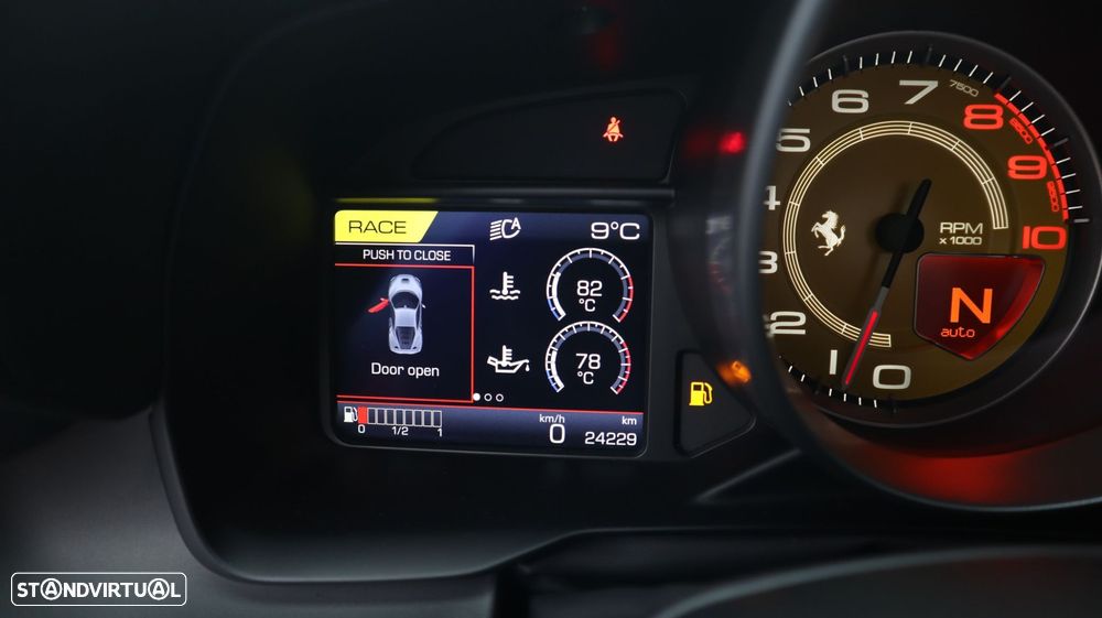 Ferrari F8 Tributo - 25