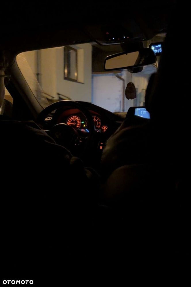 BMW Seria 3 320d - 11