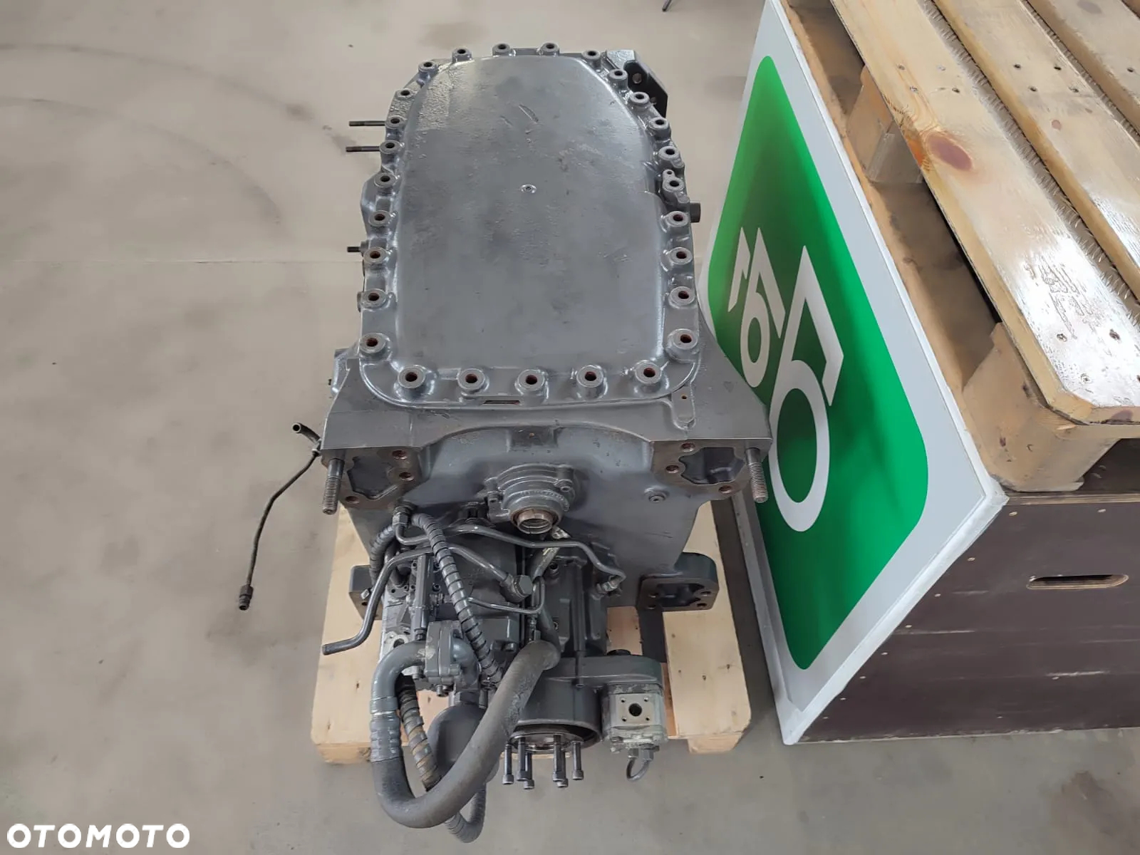 Obudowa skrzyni biegów M8351000500022 FENDT seria 800 - 4