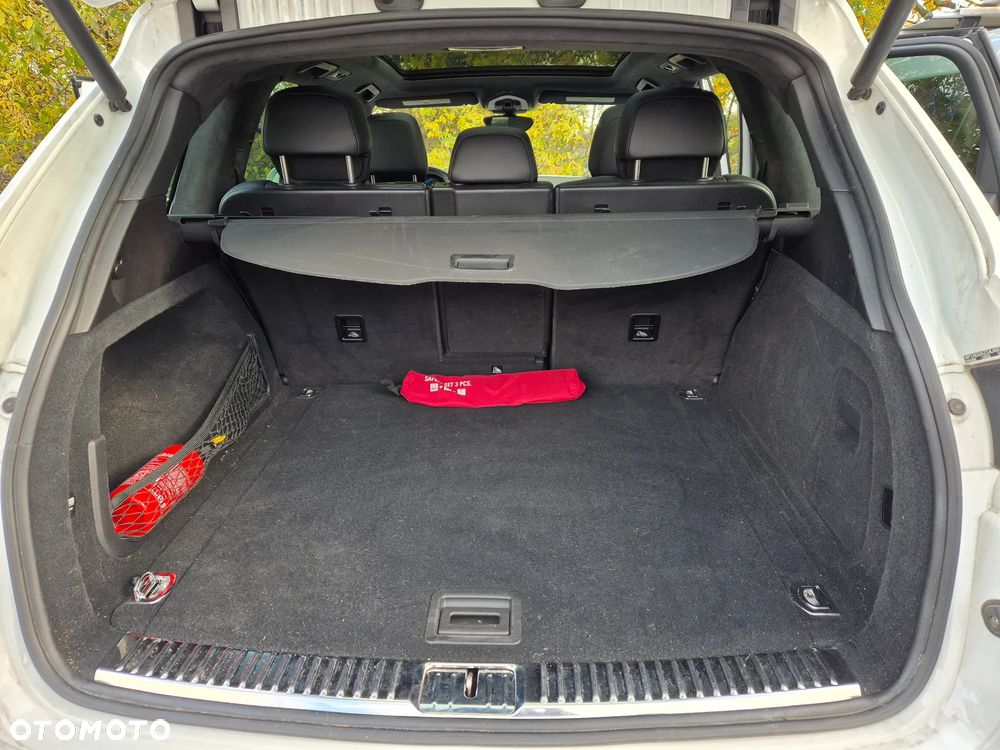 Porsche Cayenne - 32