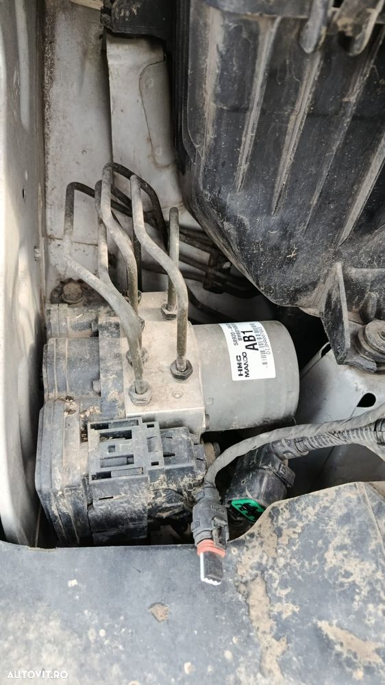 Pompa ABS Hyundai H1 2.5 2011 - 1