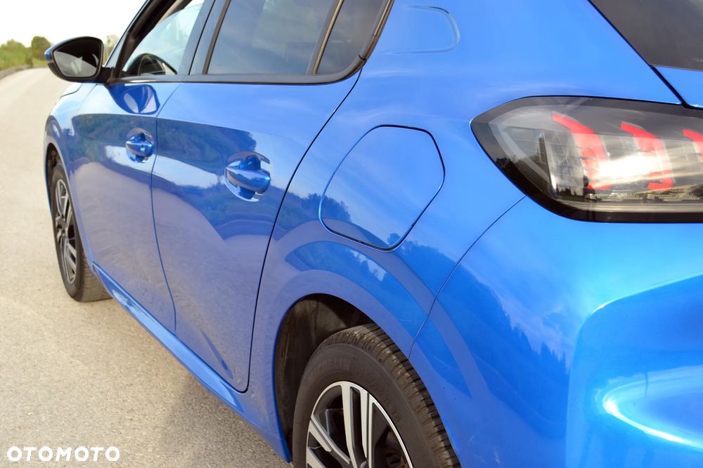 Peugeot 208 - 15