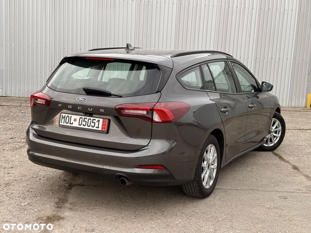 Ford Focus ver-1-5-ecoblue-start--stopp--system-titanium - 15
