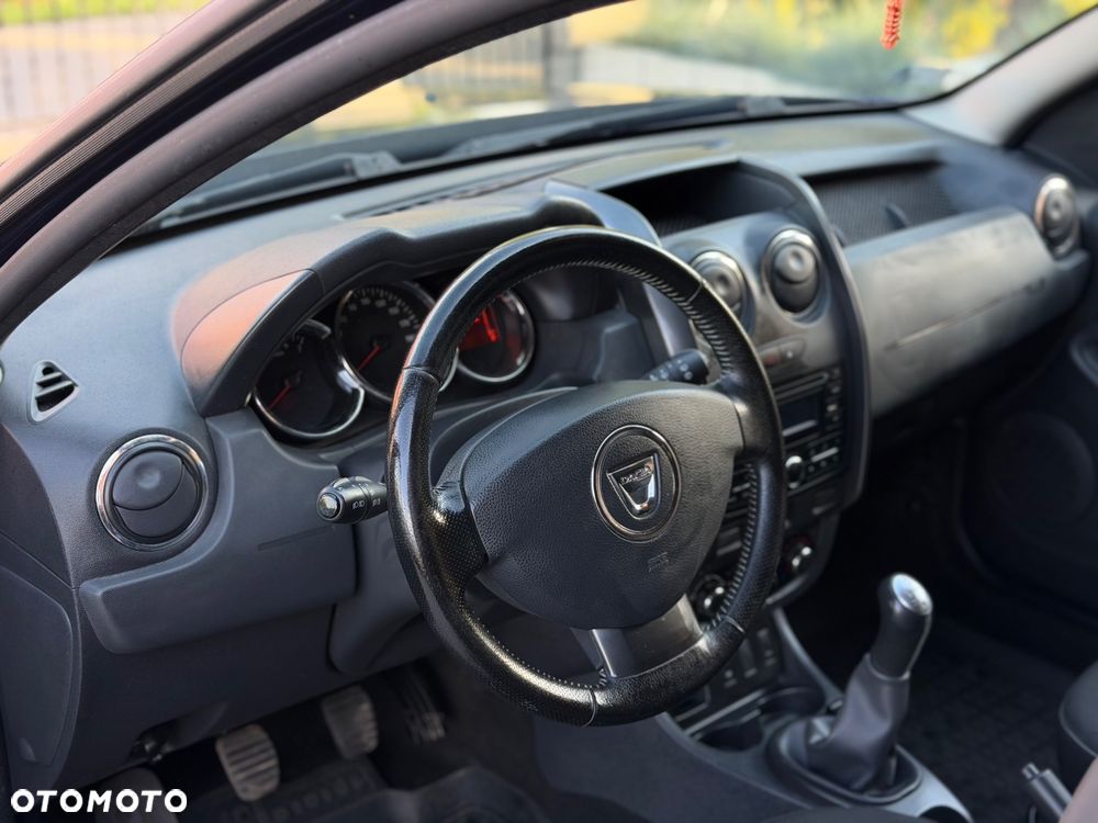 Dacia Duster 1.6 SCe Laureate S&S - 8