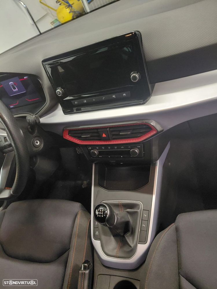 SEAT Arona 1.0 TSI FR - 13