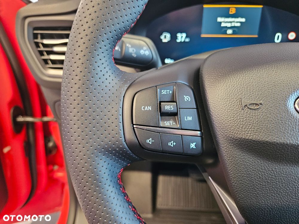 Ford Focus 1.0 EcoBoost mHEV ST-Line X - 23