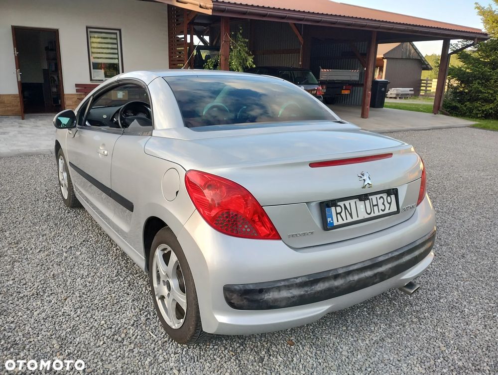 Peugeot 207 CC - 12