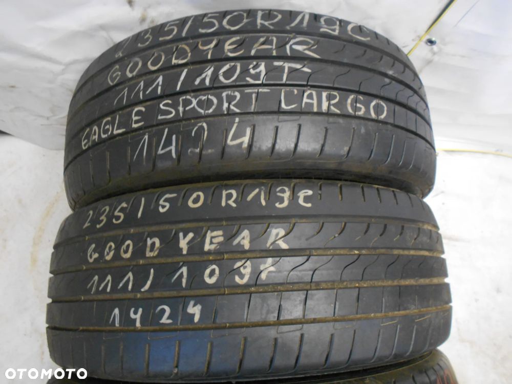 OPONY 235/50R19C GOODYEAR EAGLE SPORT CARGO DOT 1424 8MM - 2