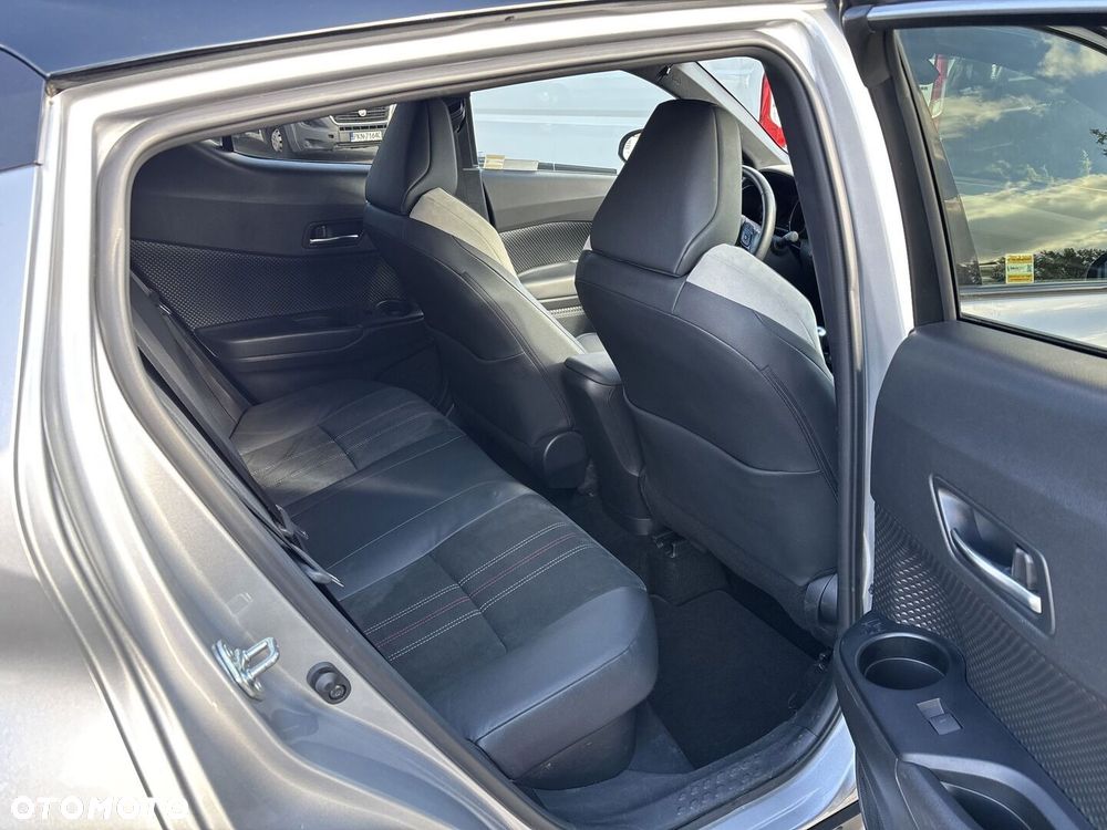 Toyota C-HR 2.0 Hybrid GR Sport - 26