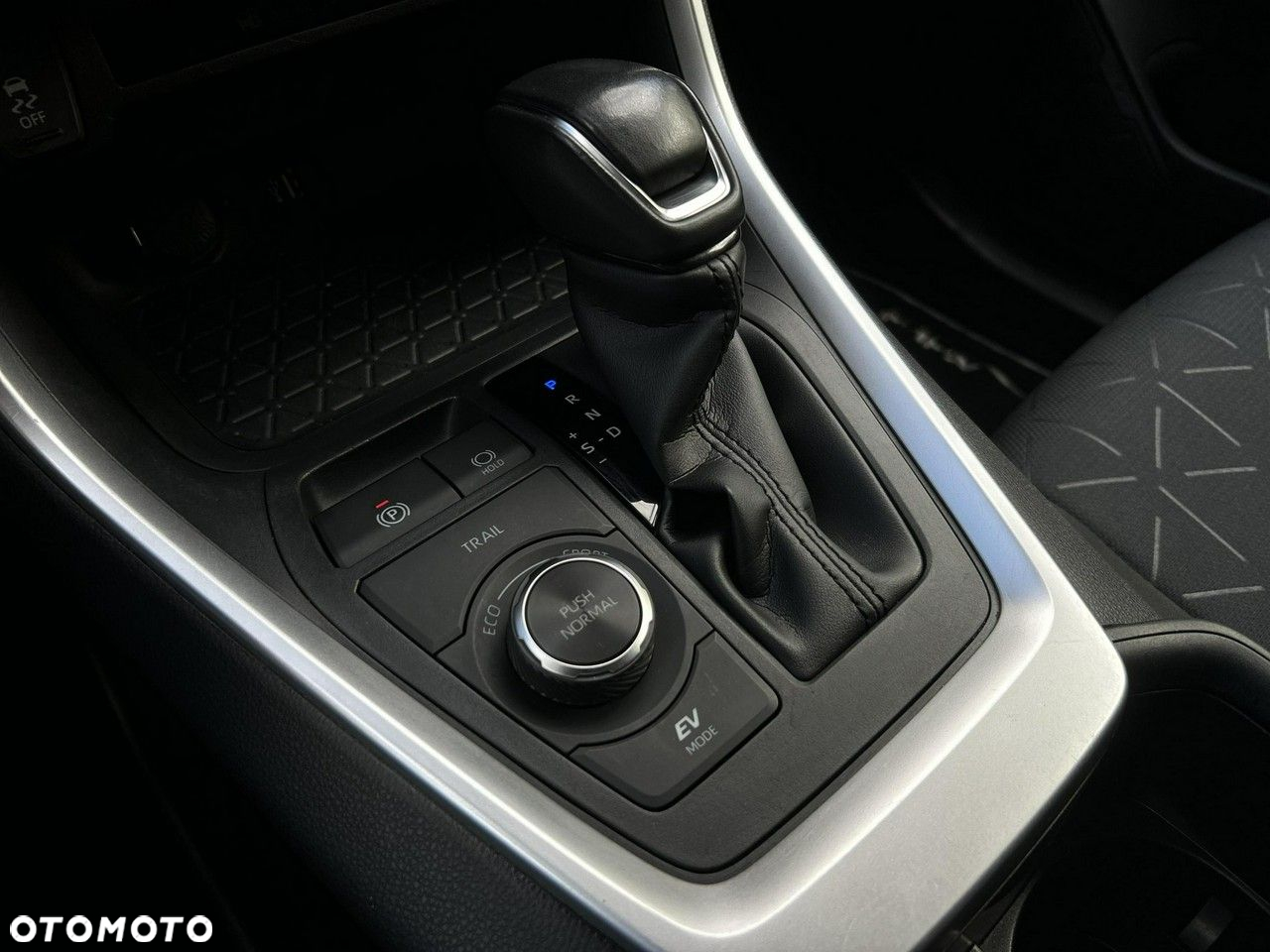 Toyota RAV4 - 17