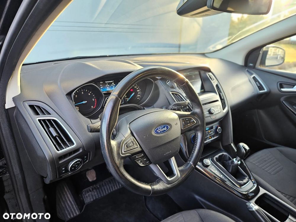 Ford Focus 1.5 TDCi DPF Start-Stopp-System Titanium - 19