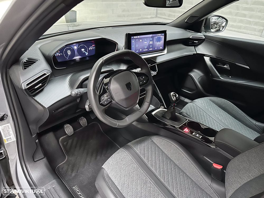 Peugeot 2008 1.2 PureTech Allure - 9