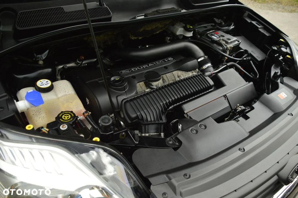 Ford Kuga 2.5 4x4 Titanium - 18