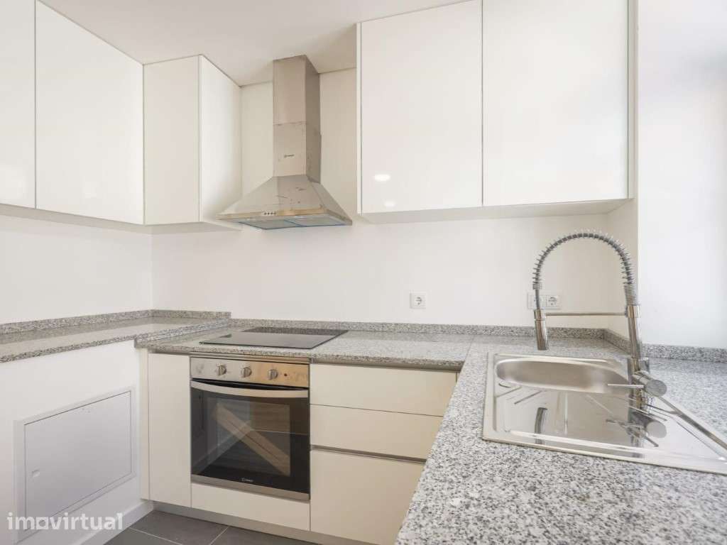 APARTAMENTO T2 + T1 (SÓTÃO) NO 1.º ANDAR - CENTRO DE ÍLHAVO - Grande imagem: 5/26