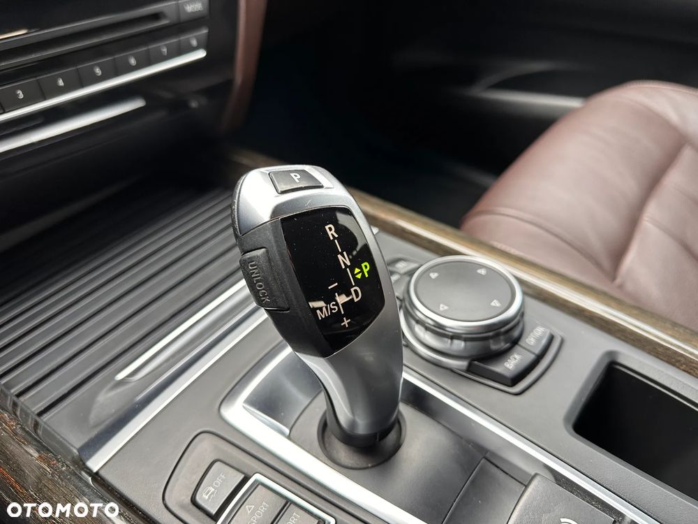 BMW X5 3.5i xDrive - 25