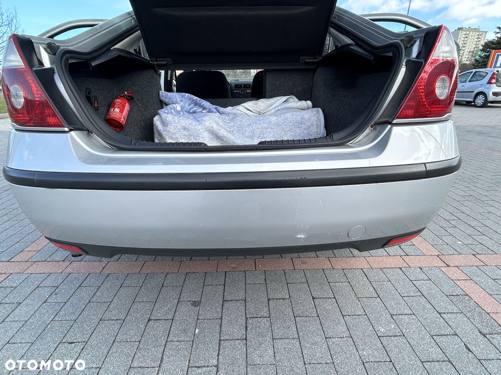 Ford Mondeo 1.8 Silver X - 27