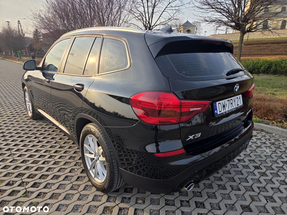 BMW X3 sDrive18d - 8