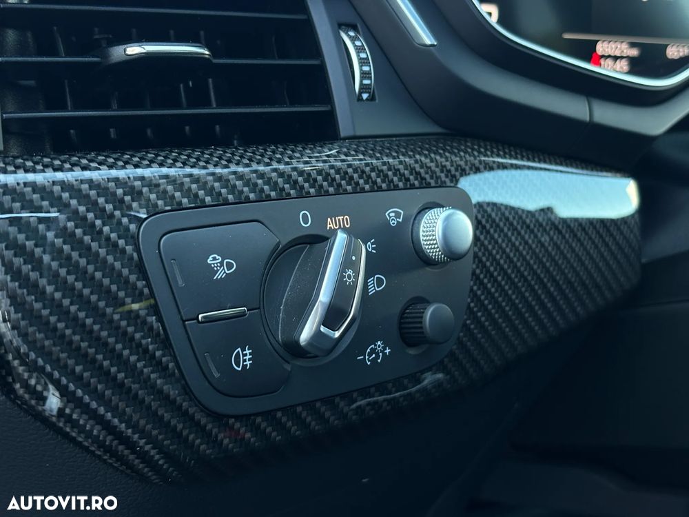 Audi RS4 Avant quattro Tiptronic - 24
