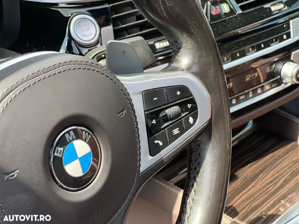 BMW Seria 5 530i AT MHEV - 15