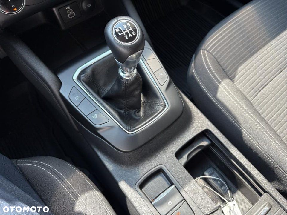 Ford Kuga - 21