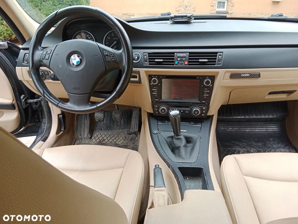 BMW Seria 3 325i - 18