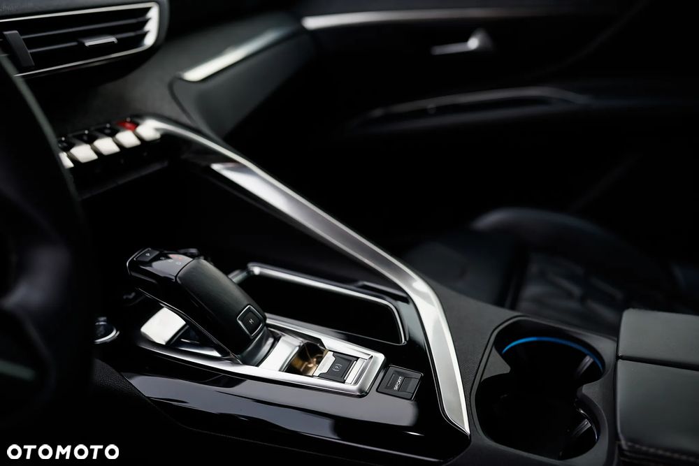 Peugeot 3008 1.6 THP Active S&S EAT6 - 28