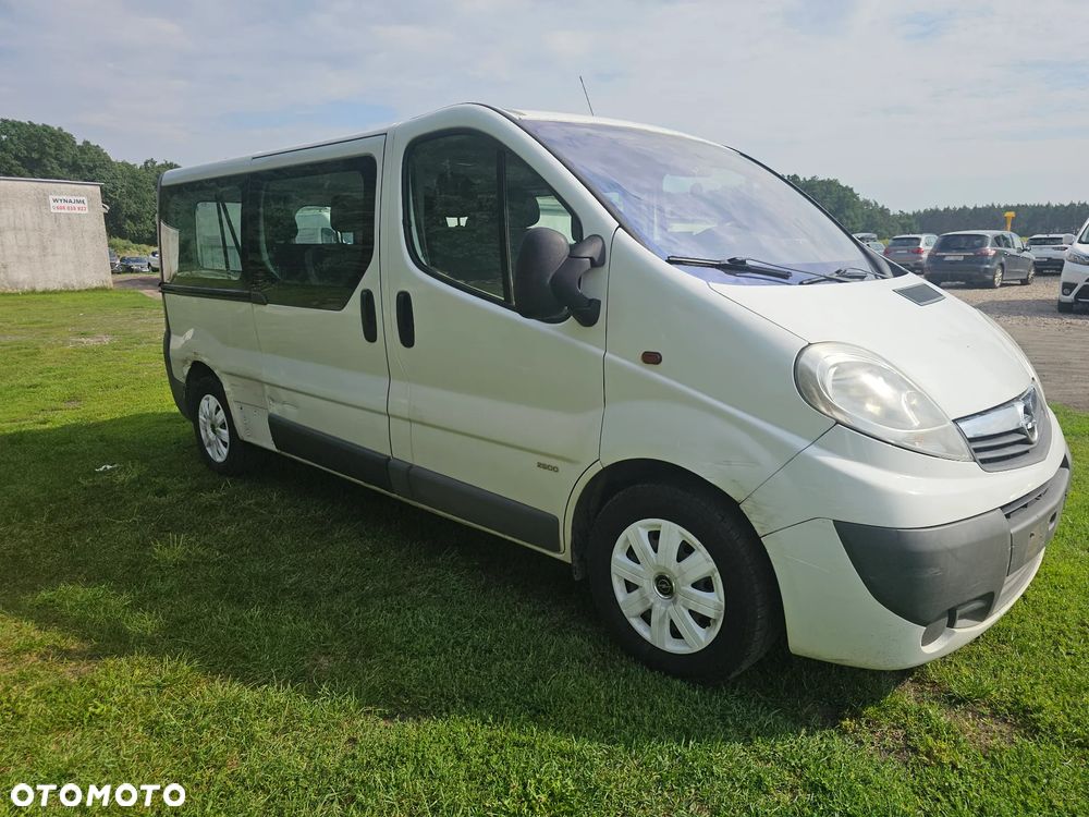 Opel Vivaro - 2