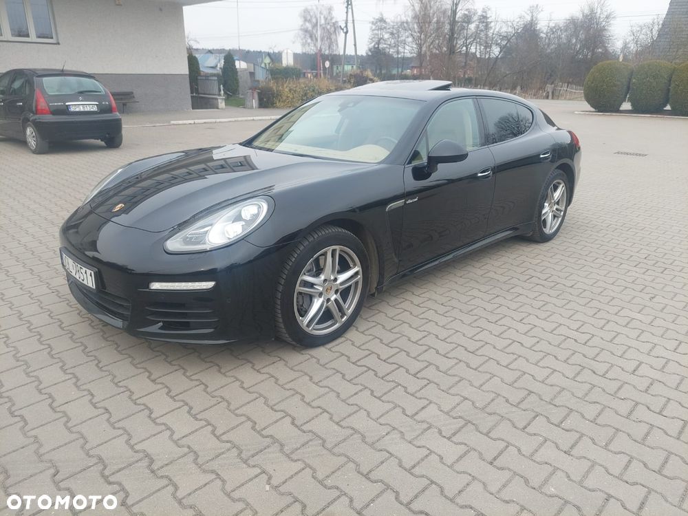 Porsche Panamera Platinum Edition - 2