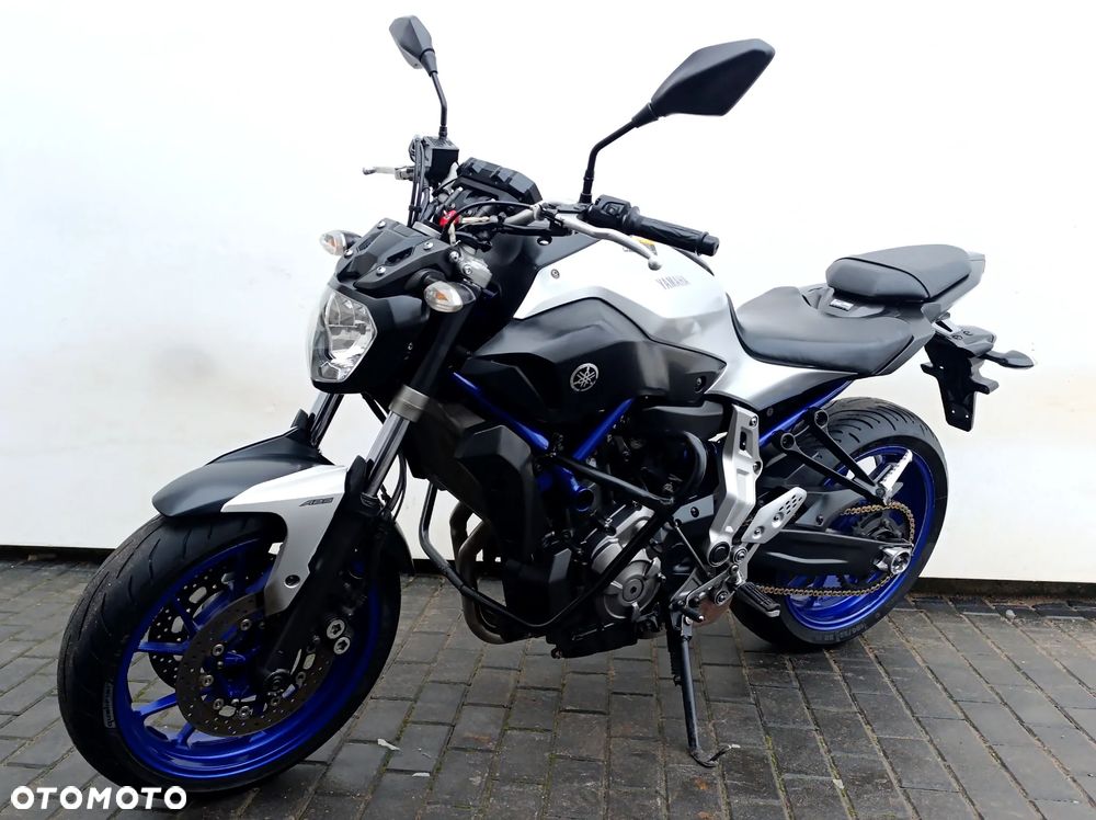 Yamaha MT - 3