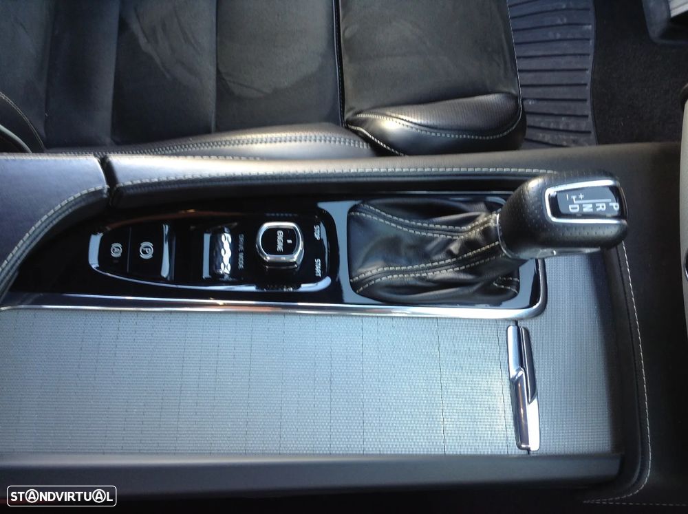 Volvo XC 90 2.0 D4 R-Design - 15