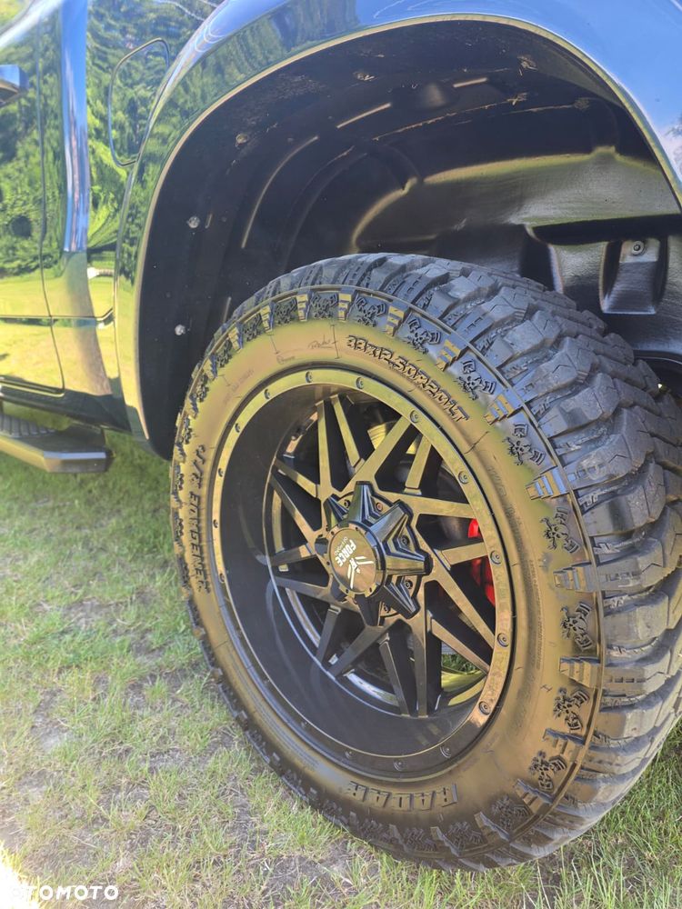 Dodge RAM 5.7 4x4 - 24