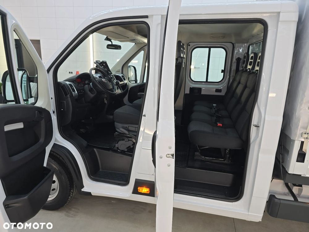 Fiat DUCATO 19Tyś km DOKA MAXI 7-OSOBOWY + 855Kg Ładownośc NAJLEPSZY SINIK 2,3 IVECO 140KM SALON PL STAN JAK NOWY NOWY NOWY 19Tyś km SERWIS ASO FIAT DO OSTATNIEGO Km KOŁA16 Cali KLIMA ELEKTRYKA WZMOCNIONE ZAWIESZENIE - 24