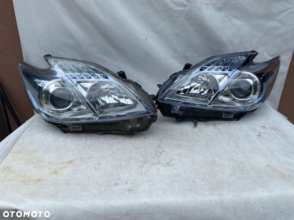 lampy toyota prius III 3 komplet eu całe - 2