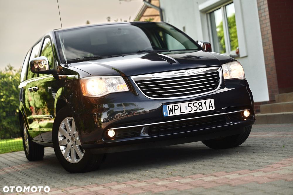 Chrysler Town & Country 3.6 Limited - 4