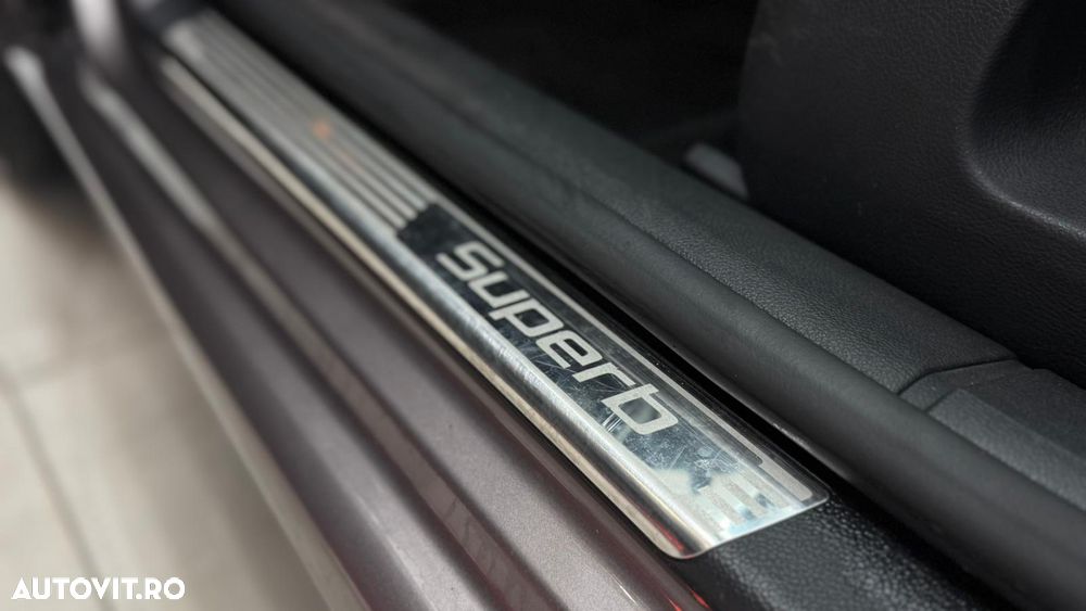 Skoda Superb 1.8 TSI DSG Ambition - 32